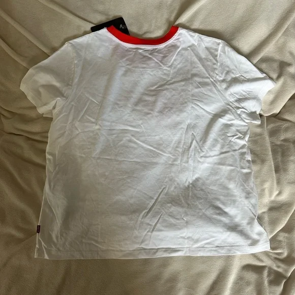NWT 💫 Levi's Tee - Picture 4 of 4